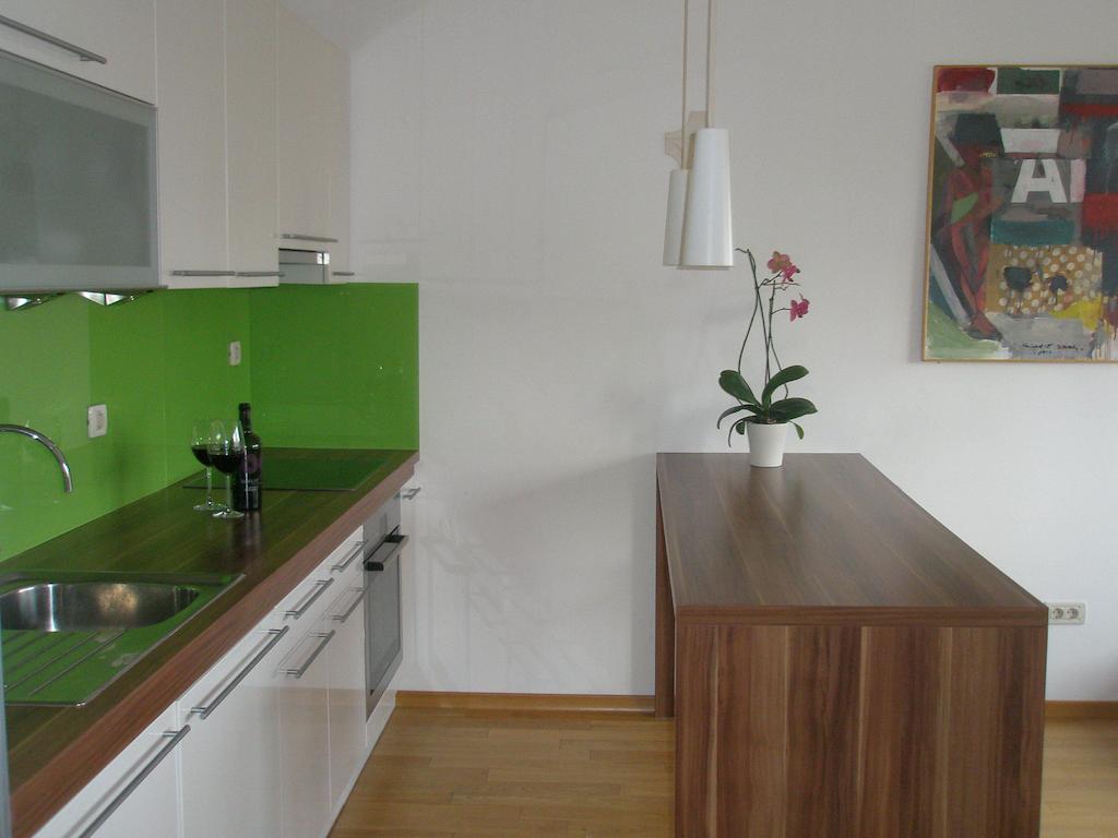Apartment Peni Split Room photo