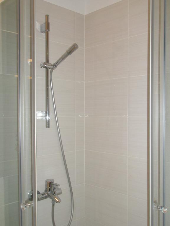 Apartment Peni Split Room photo